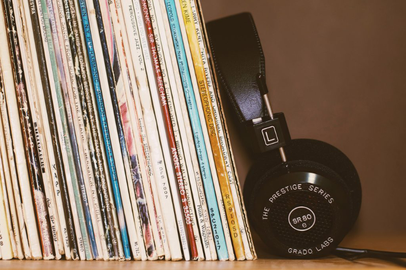 Want To Start An Online Radio Station?